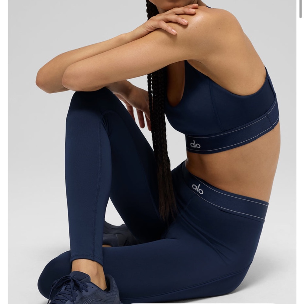ALO Yoga Women's Navy Tank Top and Leggings